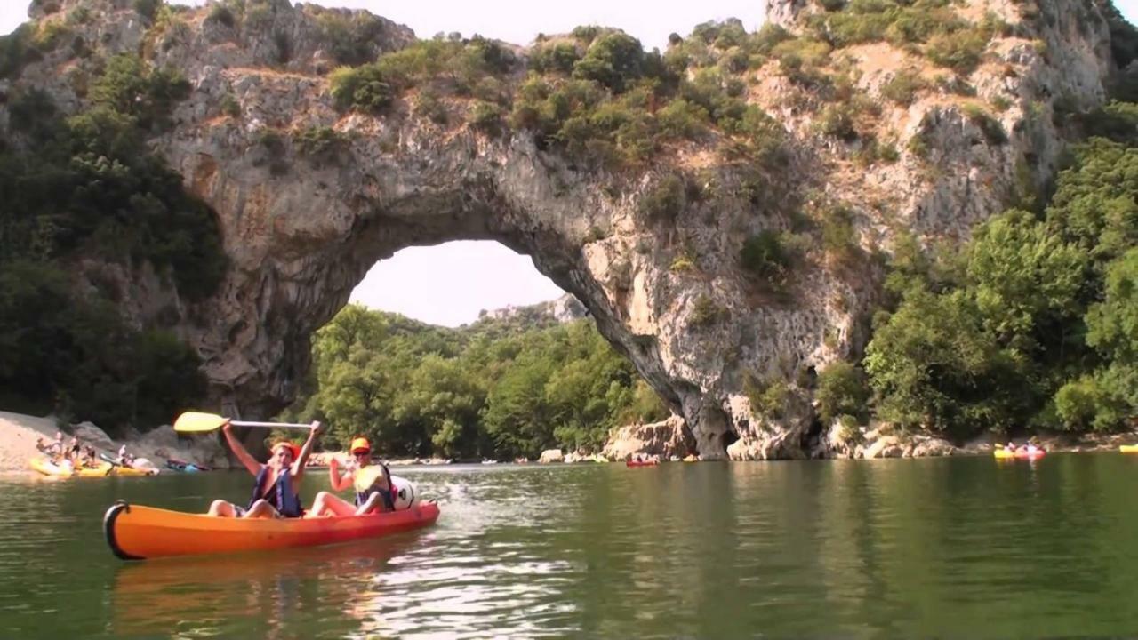 Mas Des Gardies Saint-Julien-de-Peyrolas ภายนอก รูปภาพ